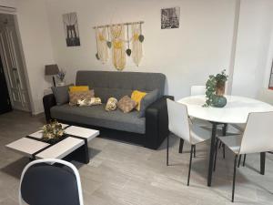 Posezení v ubytování Espectacular Loft con piscina Comunitaria junto al mar Málaga