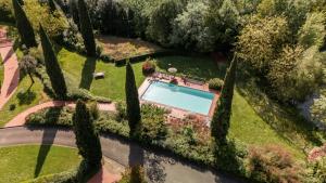 Bazén v ubytování Podere Fignano, holiday home - apartments fully renovated 2024 nebo v jeho okolí