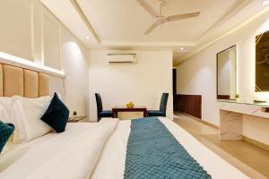 Katil atau katil-katil dalam bilik di Hotel Krishna - By RCG Hotels, Centrally Located, New Delhi