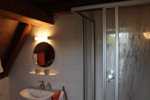 Ein Badezimmer in der Unterkunft Gästehaus Glaubenstein