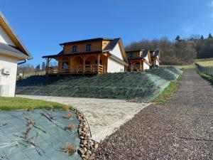 Bangunan di mana terletaknya rumah percutian