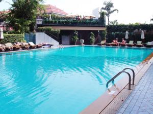 Gallery image of Golden Beach Hotel Pattaya in Pattaya Central