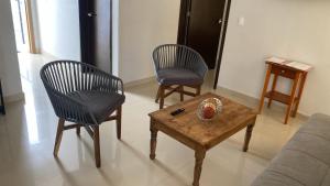 Afbeelding uit fotogalerij van 2br/2ba Condo 1 block to ocean! - Unit 6 in Mazatlán +22 foto's