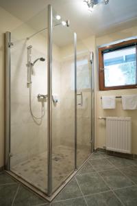 Koupelna v ubytování Fürbaß Haus + 21 fotografií