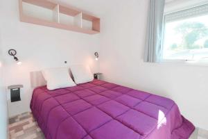 Imagen de la galería de Camping 4 étoiles - Piscine - eeiaee, en La Trinité-sur-Mer