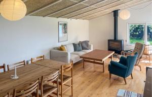 Χώρος καθιστικού στο 3 Bedroom Cozy Home In Guldborg
