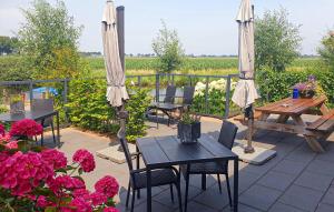 Balkón nebo terasa v ubytování Cozy Home In Blokzijl