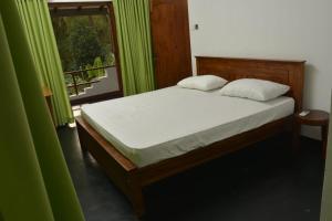 Katil atau katil-katil dalam bilik di Riverside Farm Stay +45 gambar