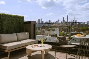 Posezení v ubytování The Dutch Hotel Long Island City, Sonder by Marriott Bonvoy