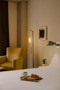 Postel nebo postele na pokoji v ubytování Chambers Hotel Central Park South, Sonder by Marriott Bonvoy