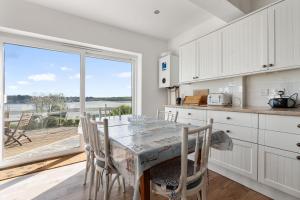 Köök või kööginurk majutusasutuses Aeolian