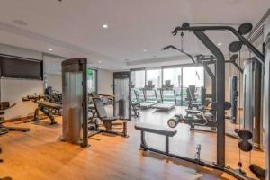 Imagine din galeria proprietății Top Class 2BR with Burj Khalifa View in Downtown în Dubai