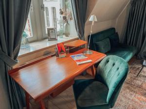 Ein Sitzbereich in der Unterkunft Apartmenthaus am Dom mit Parkplatz