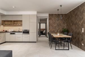 Kuchyňa alebo kuchynka v ubytovaní Balaton Flow Residence