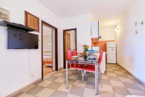 Kuchyňa alebo kuchynka v ubytovaní Apartments Ady