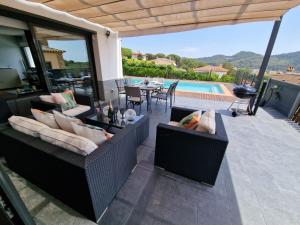 En generel udsigt til bjerge eller udsigt til bjerge taget fra villaen