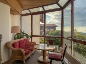 Prostor za sedenje u objektu Hotel Aeschipark