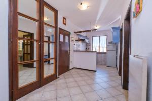 Kuchyň nebo kuchyňský kout v ubytování Apartment Lejla 1