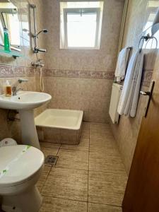 Koupelna v ubytování Hostel Bistrița