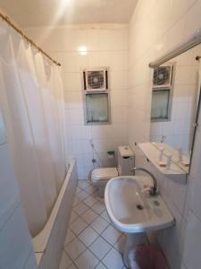 Vannituba majutusasutuses Kaoud Sporting Hotel +32 fotot