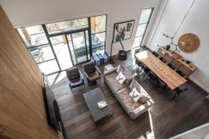 Imagen de la galería de Horizon 304 Luxurioux Ski-in Ski-out Village View, en Mont-Tremblant