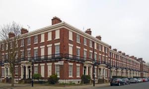 リバプールにあるLiverpool Georgian Quarter Apartmentの大きなレンガ造りの建物