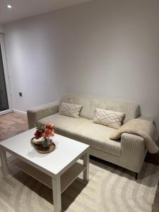 Ruang duduk di Duplex Sweet Home