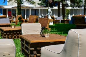 Posezení v ubytování Zama Hotel