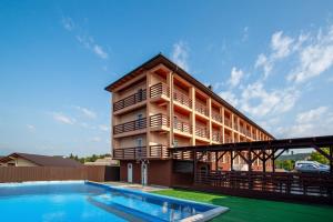 Bazén v ubytování Hotel Halas nebo v jeho okolí
