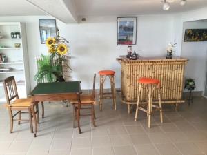 Et opholdsområde på Appartement Coutain face Mer