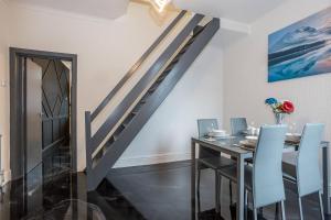 Gallery image of churn - Modern & Stylish 2 Bedroom House in St Helens in Saint Helens