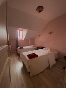 Gallery image of Au Pied du Chateau in Lourdes +20 photos