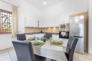Cucina o angolo cottura di Villa Narkive