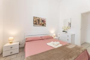 Letto o letti in una camera di Villa Narkive