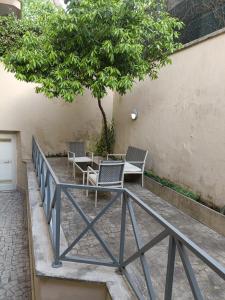 A balcony or terrace at City Break Nomentana