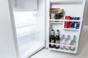 Nápoje v ubytování SchaeBu! Apartment 3 Altmarkt in neuem Glanz