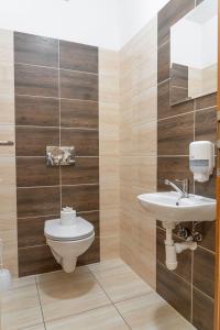 A bathroom at Hotel Toliar
