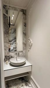 Bilik mandi di Ivory 1831