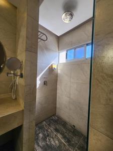 Hotel y Cabañas Covemar的一间浴室