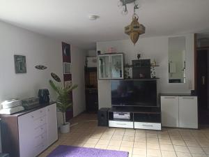 Η κουζίνα ή μικρή κουζίνα στο Phils cozy apartment bed and breakfast self check in near Airport +7 φωτογραφίες