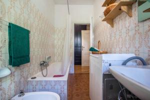 Koupelna v ubytování Casa nel Borgo Edera + 13 fotografií