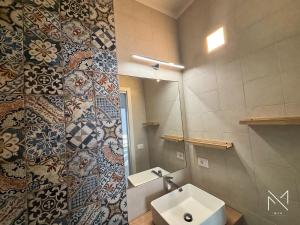 Ένα μπάνιο στο Mia - Molfetta Inn Apartments +33 φωτογραφίες