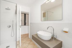 A bathroom at Villa Ingrid