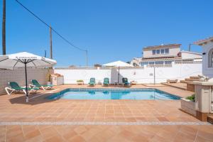 The swimming pool at or close to Villa Ingrid
