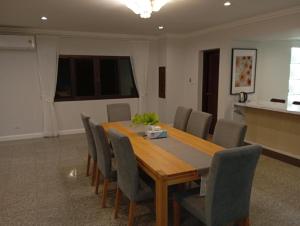 Afbeelding uit fotogalerij van Waterfront Royal Villa in Bang Pakong