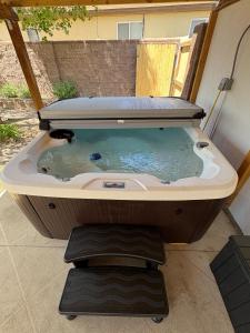 Φωτογραφία από το άλμπουμ του 4-Bedroom Retreat with Pool σε Farmington