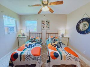 Postel nebo postele na pokoji v ubytování Sunshine on La Paloma!