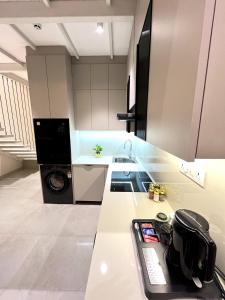 Gallery image of Luxe Eleve Duplex 14th patio 4 in Gurgaon