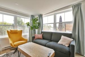 Posezení v ubytování Bromont Lodge 837 shefford suite 200