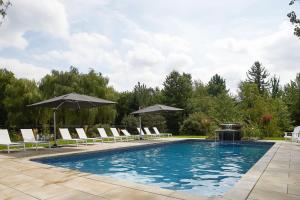 Bazén v ubytování Bromont Lodge 837 shefford suite 200 nebo v jeho okolí